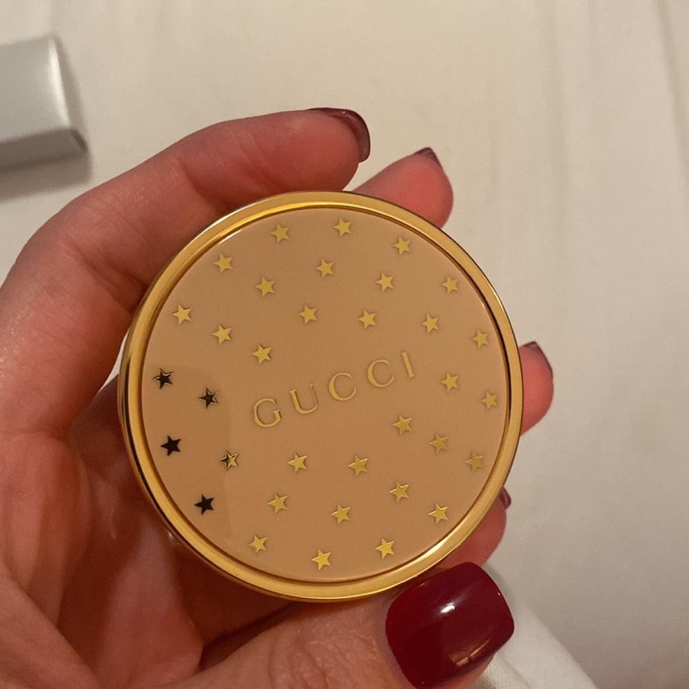 Gucci blush - Picture 2 of 4